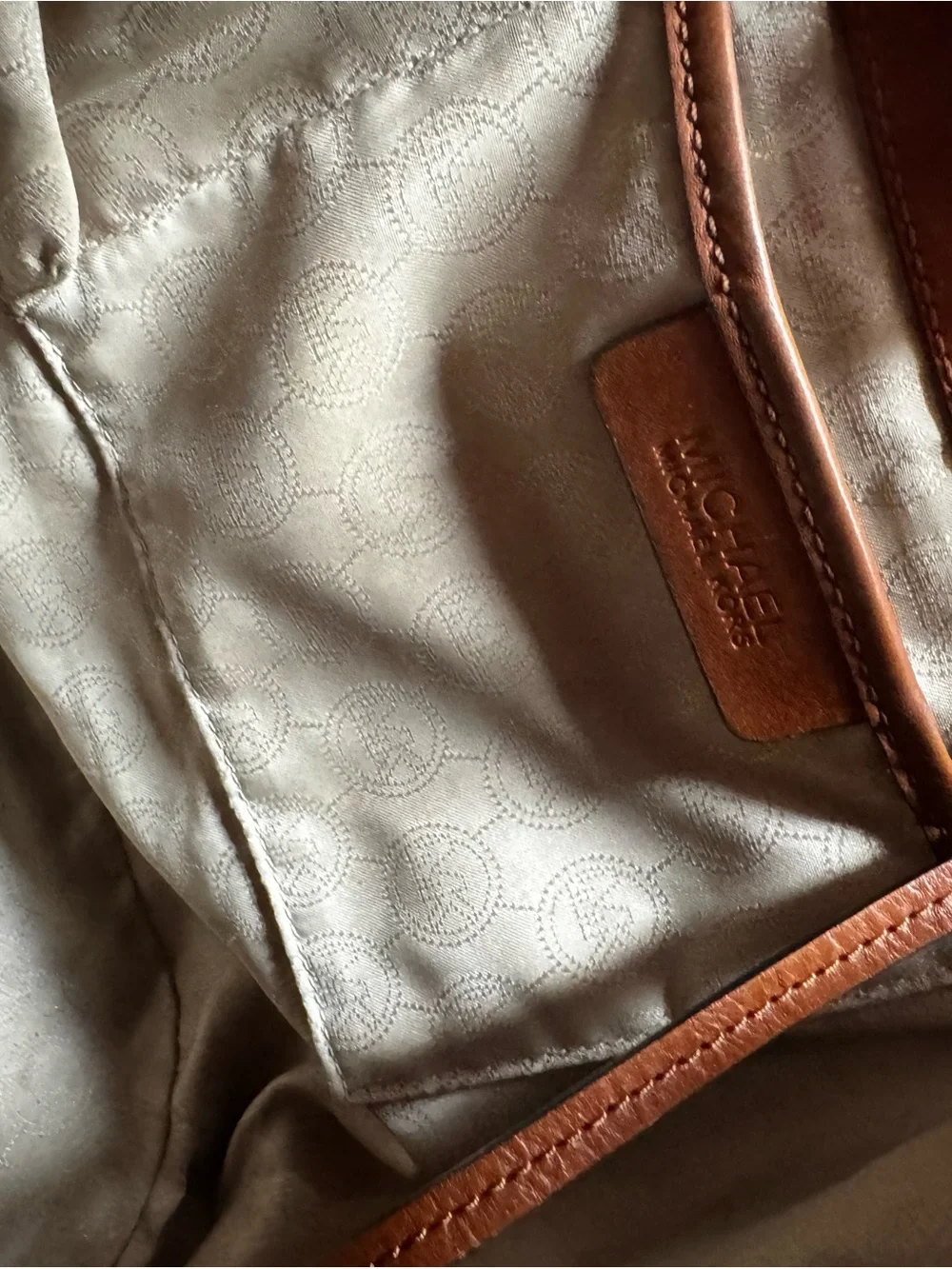 Authentic Michael Kors Jet Set Large Drawstring Shoulder Bag